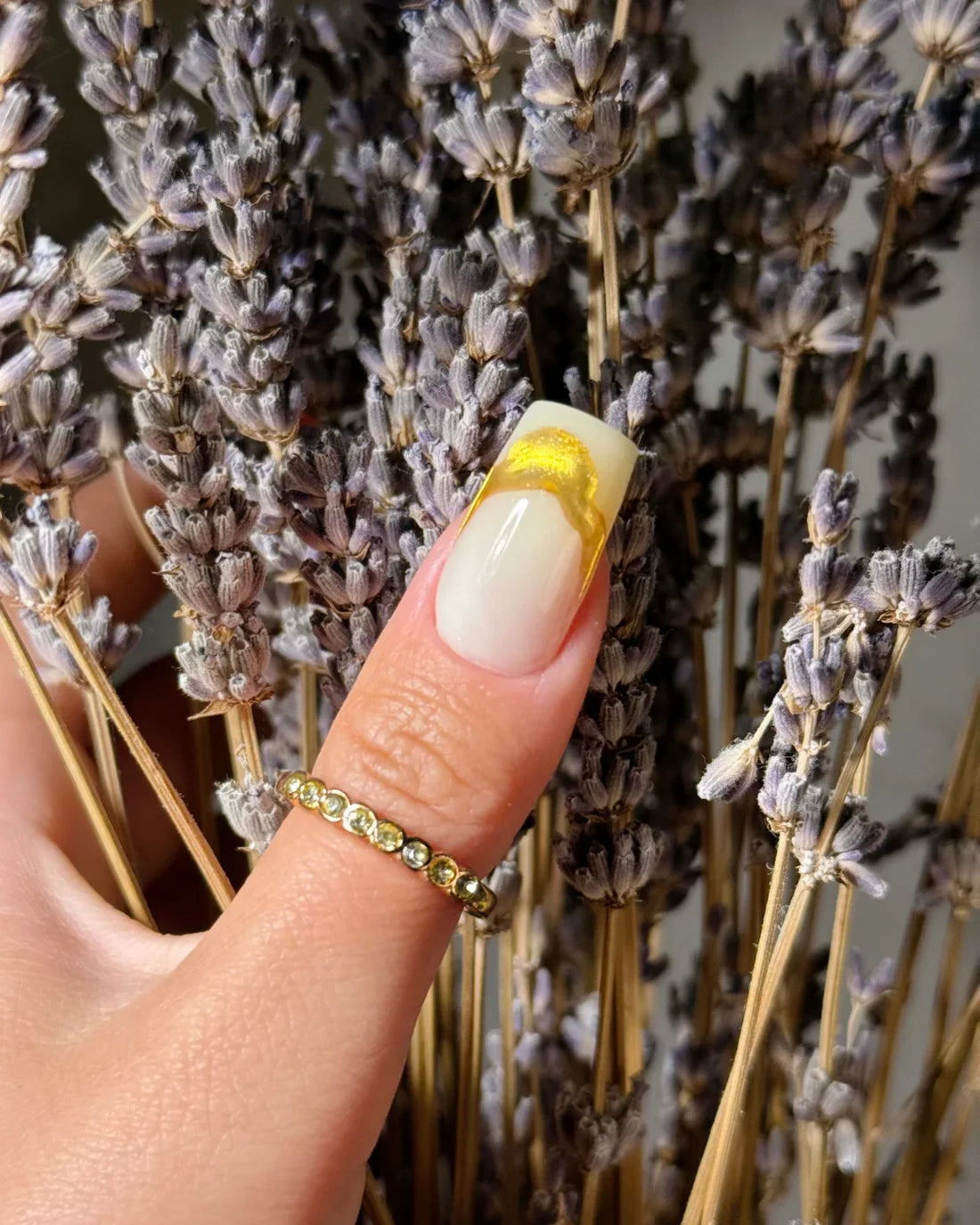 Faire ses ongles à la maison : 7 étapes pour un look professionnel sans salon